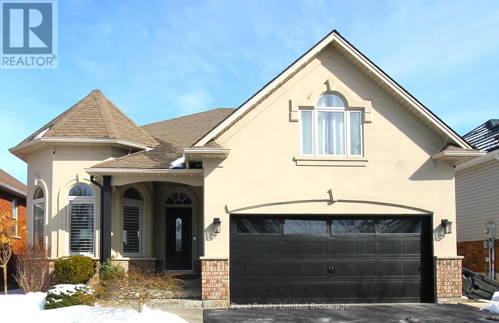 Property Photo:  32 Macdonald Crescent  ON N3R 8B2 