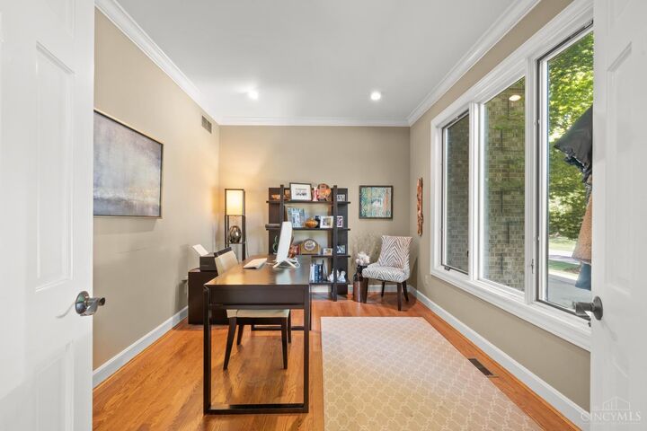 Property Photo: 6716 Treeridge Drive OH 45244