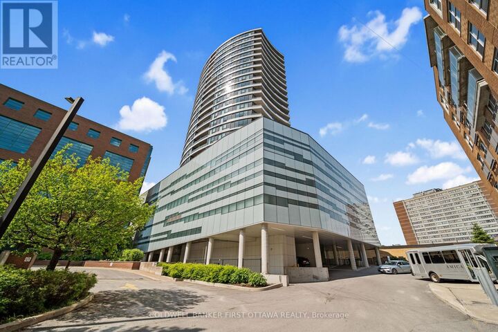 Photo de la propriété:  485 Richmond Road 1905  ON K2A 3W9 