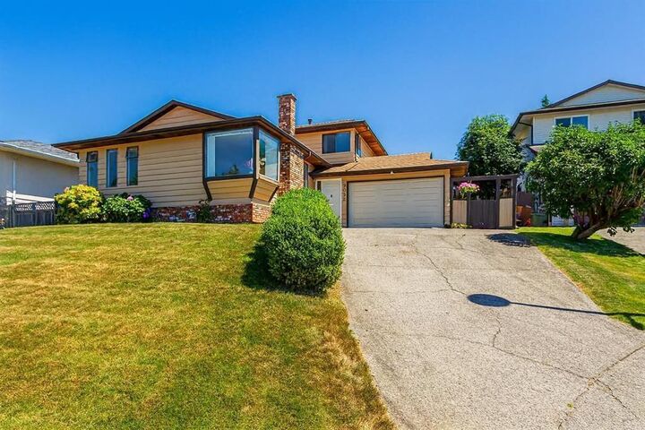 9092 Hardy Road — photo 1
