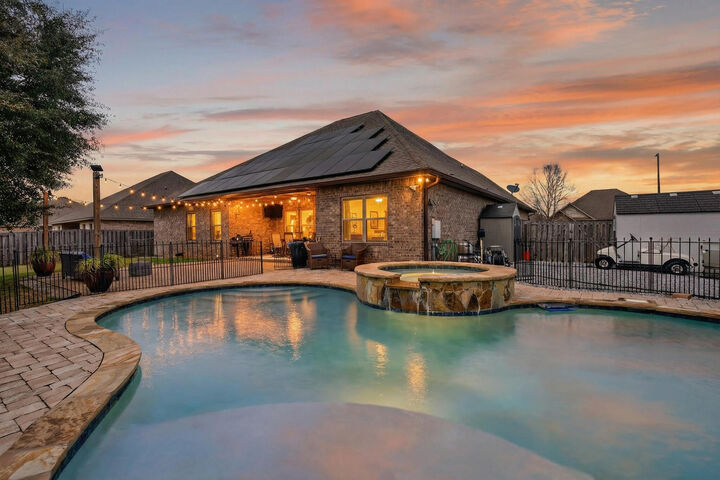 Property Photo: 511 Gadwell Street FL 32539