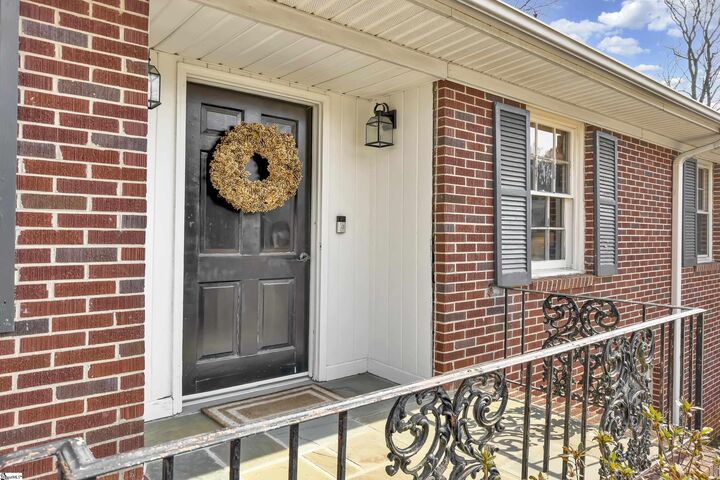 Property Photo:  120 Lullwater Road  SC 29607 