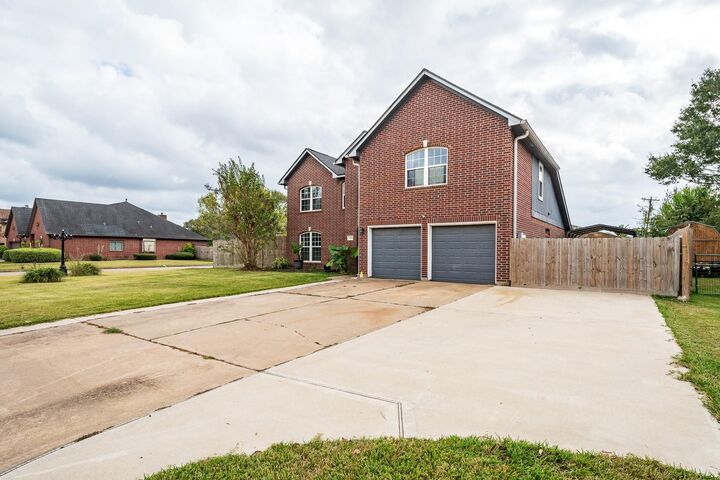 Property Photo: 3401 Wood Fox Drive TX 77511