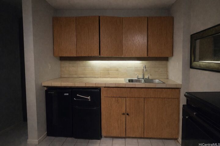 Property Photo:  1088 Bishop Street 1404  HI 96813 