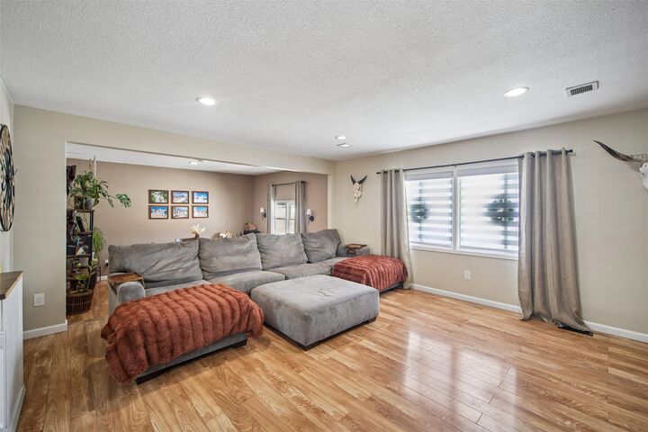 Property Photo:  5425 NW 4th Court  IA 50313 
