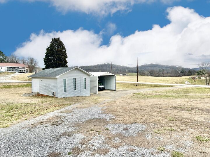 Property Photo: 602 Govers Lane KY 42533