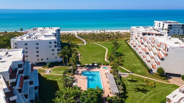 Property Photo: 1445 Gulf Of Mexico Drive 101 FL 34228