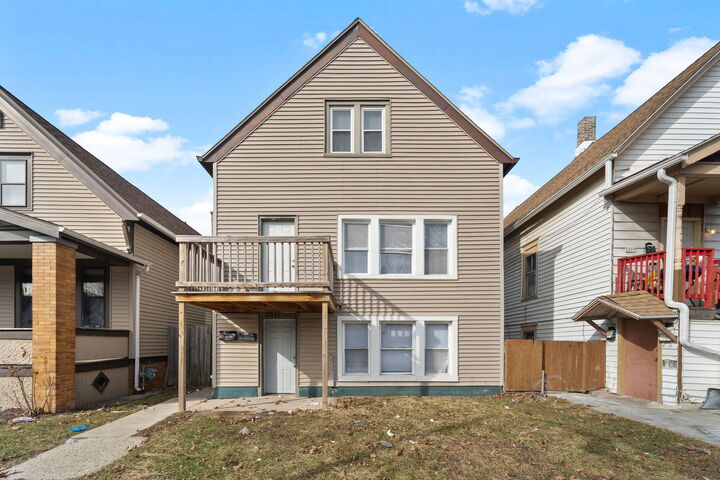 Property Photo:  2211 S 12th St  WI 53215 