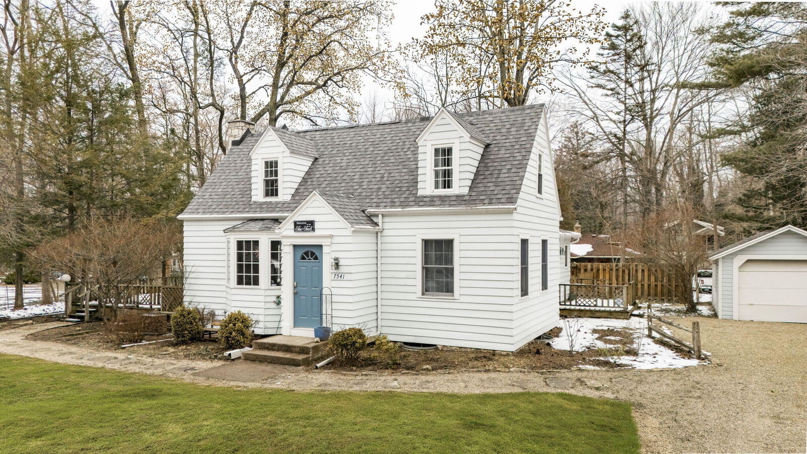 Property Photo: 7541 Harbert Road MI 49125