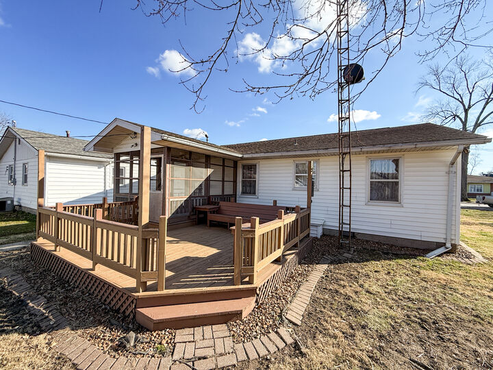 Property Photo:  218 S 3rd Street SW  IL 62824 