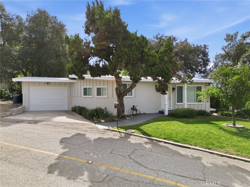 Property Photo:  3370 Pachappa Hill  CA 92506 