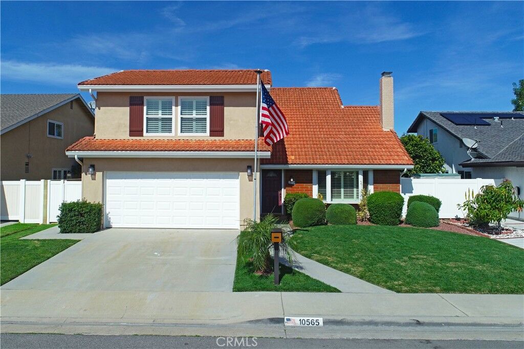 Property Photo: 10565 Chinook Avenue CA 92708
