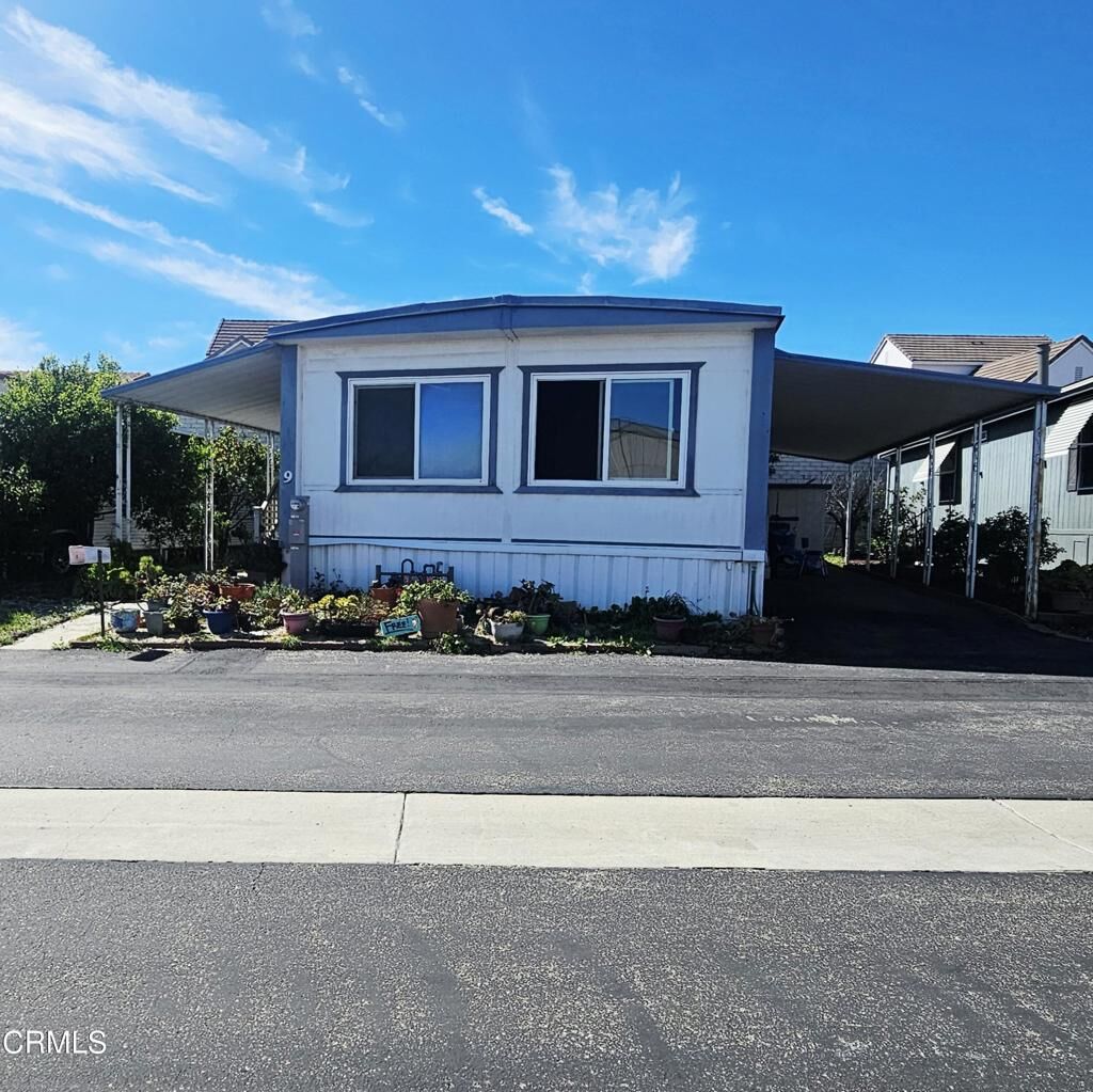 Property Photo: 10685 Blackburn Place 9 CA 93004