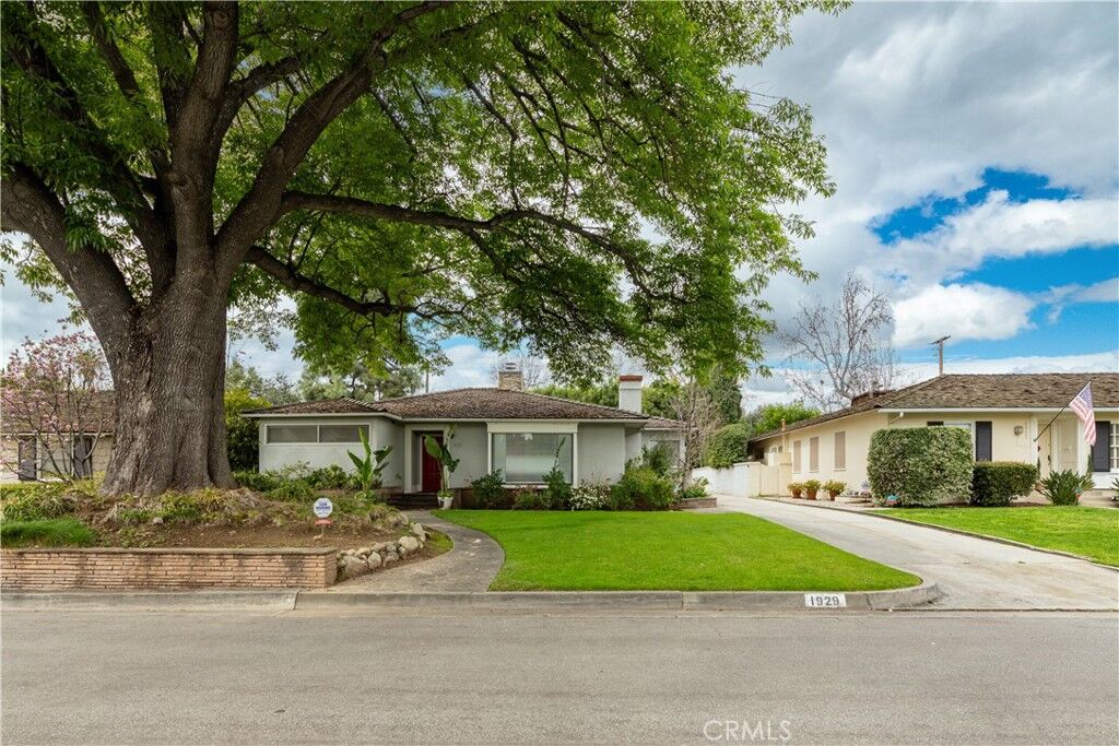 Property Photo:  1929 Wellesley  CA 91108 