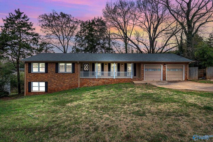 Property Photo:  2515 Gladstone Drive NE  AL 35811 