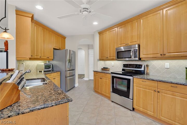 Property Photo: 5581 Berkshire Drive 101 FL 33912