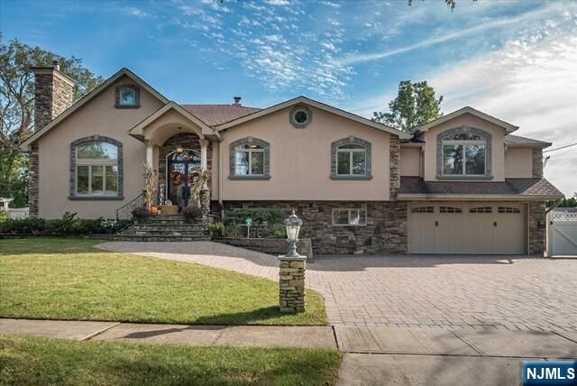 Property Photo:  16 Lawrence Road  NJ 07470 