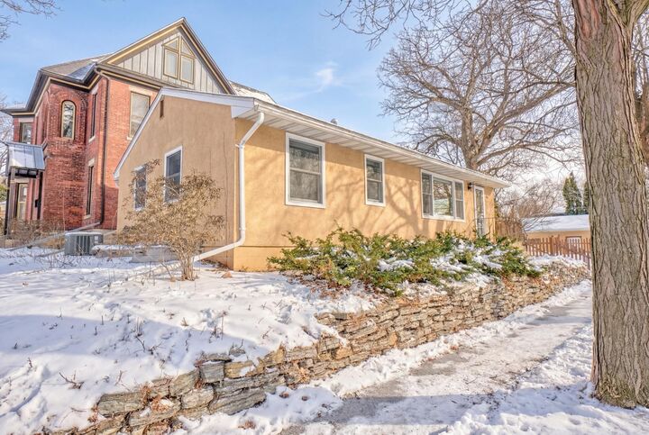 Property Photo:  90 Finn Street S  MN 55105 