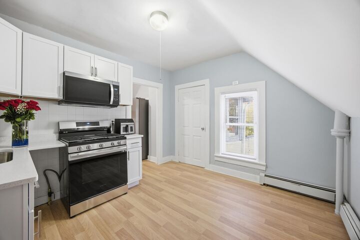 Property Photo:  873 Sherburne Avenue  MN 55104 