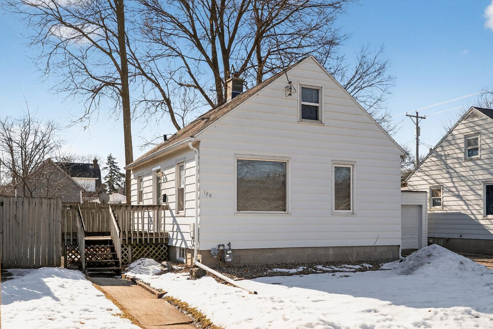 Property Photo:  120 11th Street NW  MN 55901 