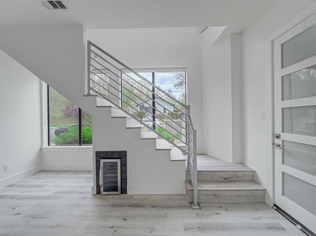 Property Photo:  1022 Eldorado Avenue 101  TX 75208 