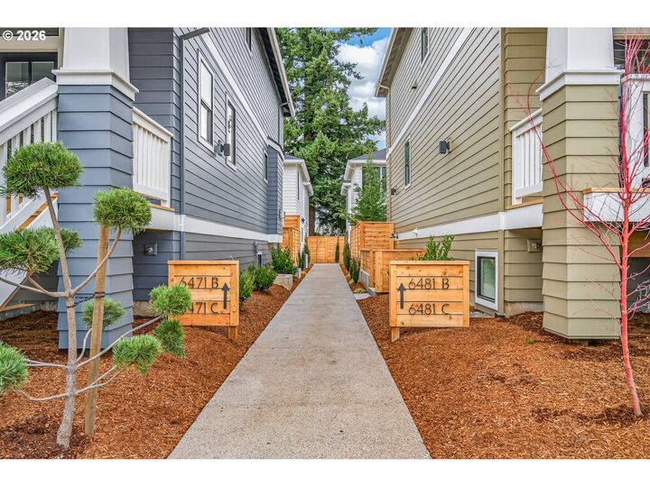 Property Photo:  6481 SE Ramona St B  OR 97206 