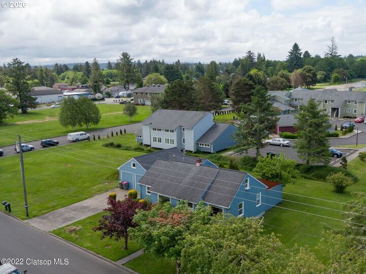 Property Photo:  135 SW 2nd St  OR 97146 