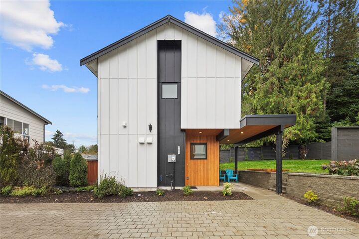 Property Photo: 9692 51st Avenue S WA 98118
