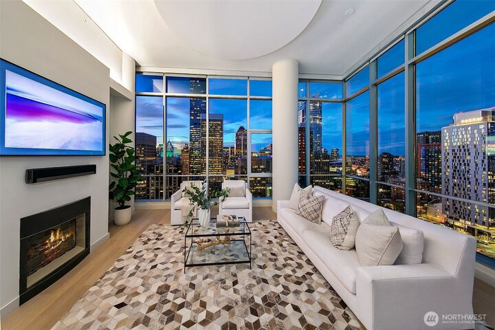 Property Photo:  909  5th Avenue Ph3  WA 98164 