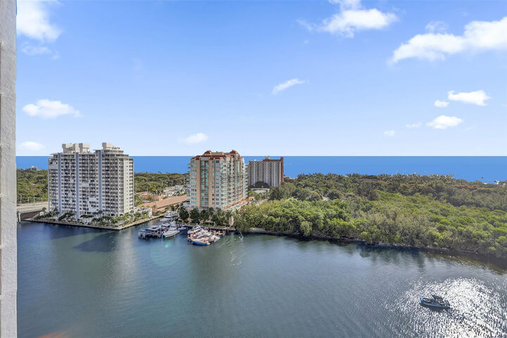 Property Photo: 920 Intracoastal Drive 1003 FL 33304