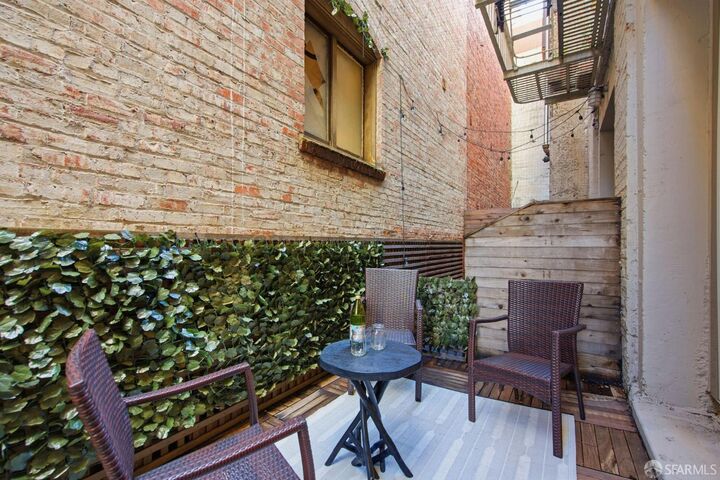 Property Photo: 901 Bush Street 103 CA 94109