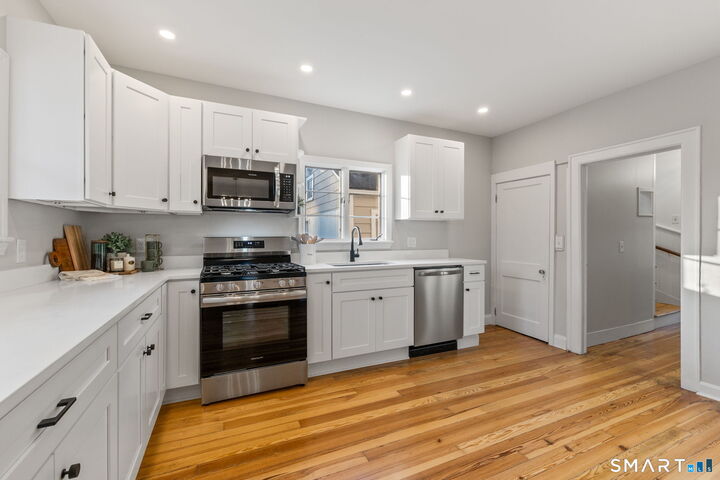 Property Photo:  98 Grand Avenue  CT 06066 