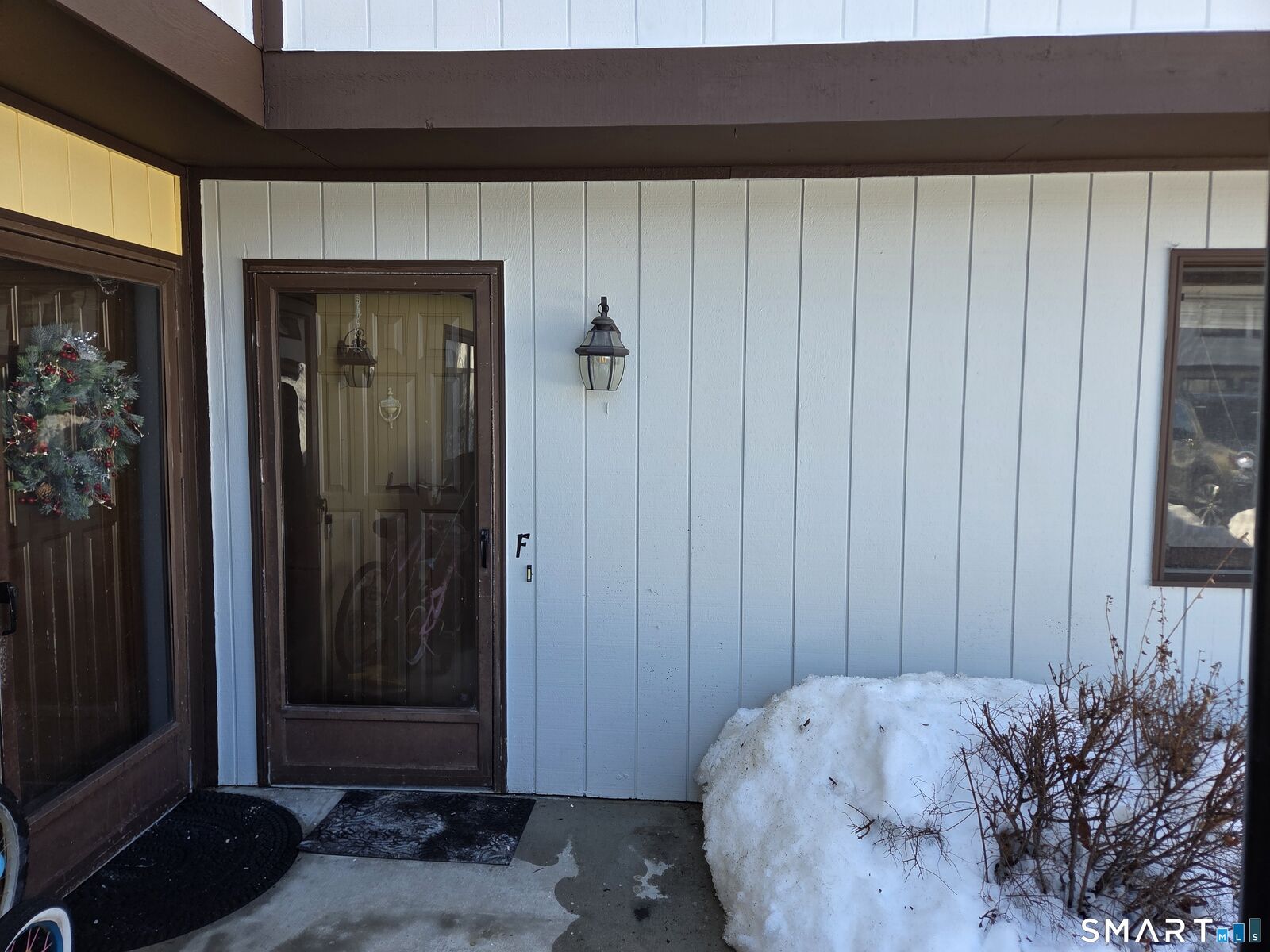 Property Photo:  27 Crows Nest Lane 8F  CT 06810 