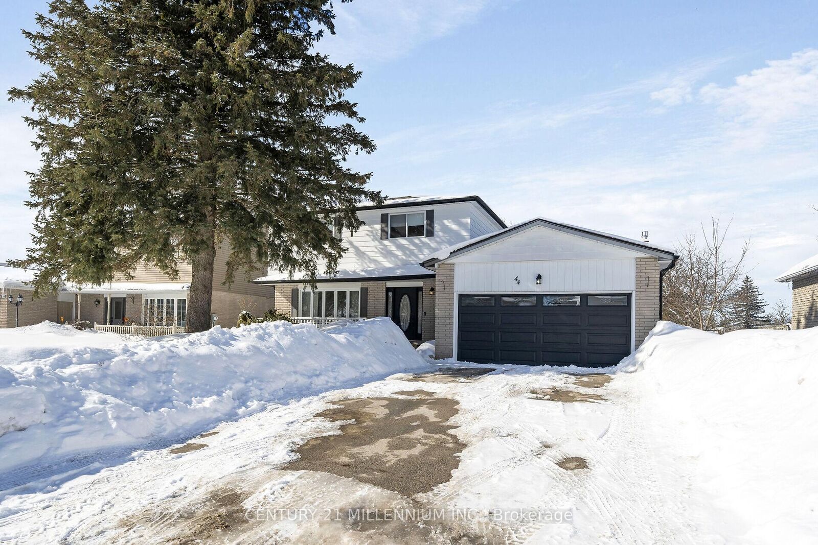Property Photo:  44 Erindale Drive  ON N0B 1T0 