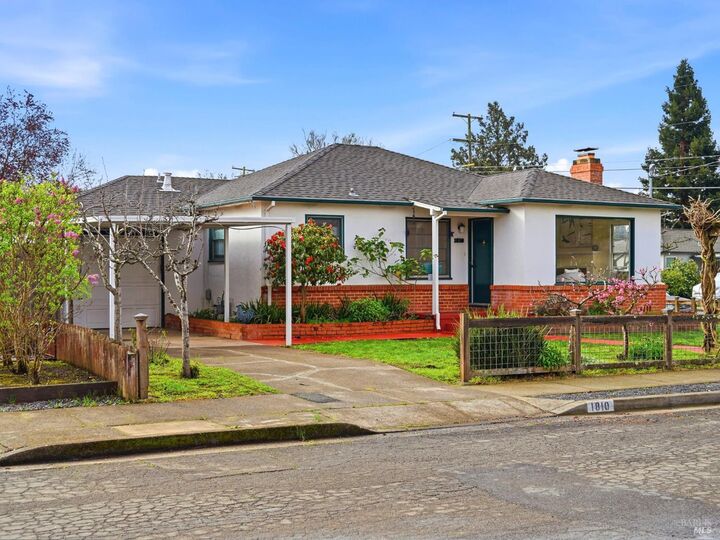 Property Photo:  1810 Leonard Avenue  CA 95405 