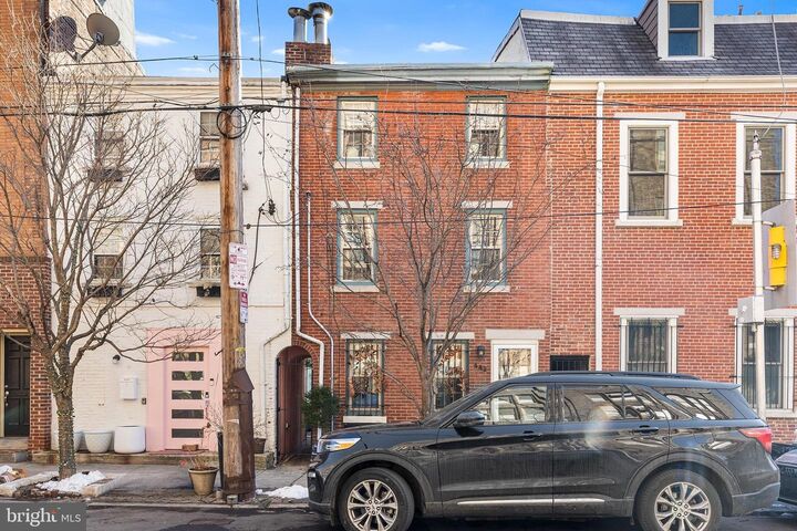 Property Photo:  442 Fitzwater Street  PA 19147 