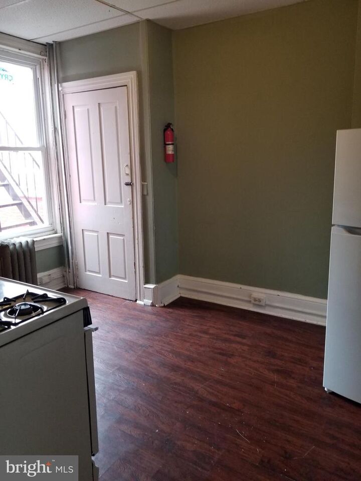Property Photo:  230 S 13th Street 2  PA 19602 