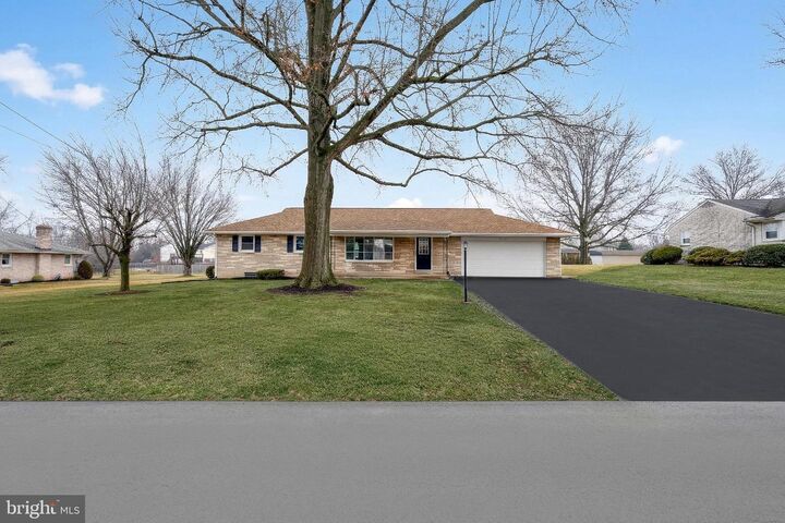 Property Photo:  4081 Mulberry Lane  PA 17315 