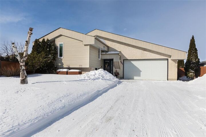 Property Photo: 201 Garton Avenue MB R2R 2C3