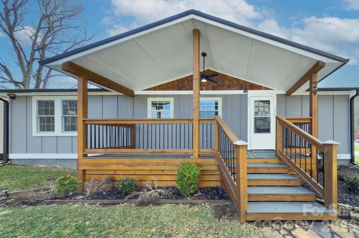 Property Photo:  29 W Southwood Drive  NC 28712 