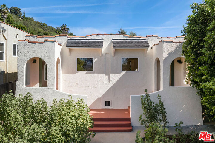 Property Photo:  2822 Johnston St  CA 90031 