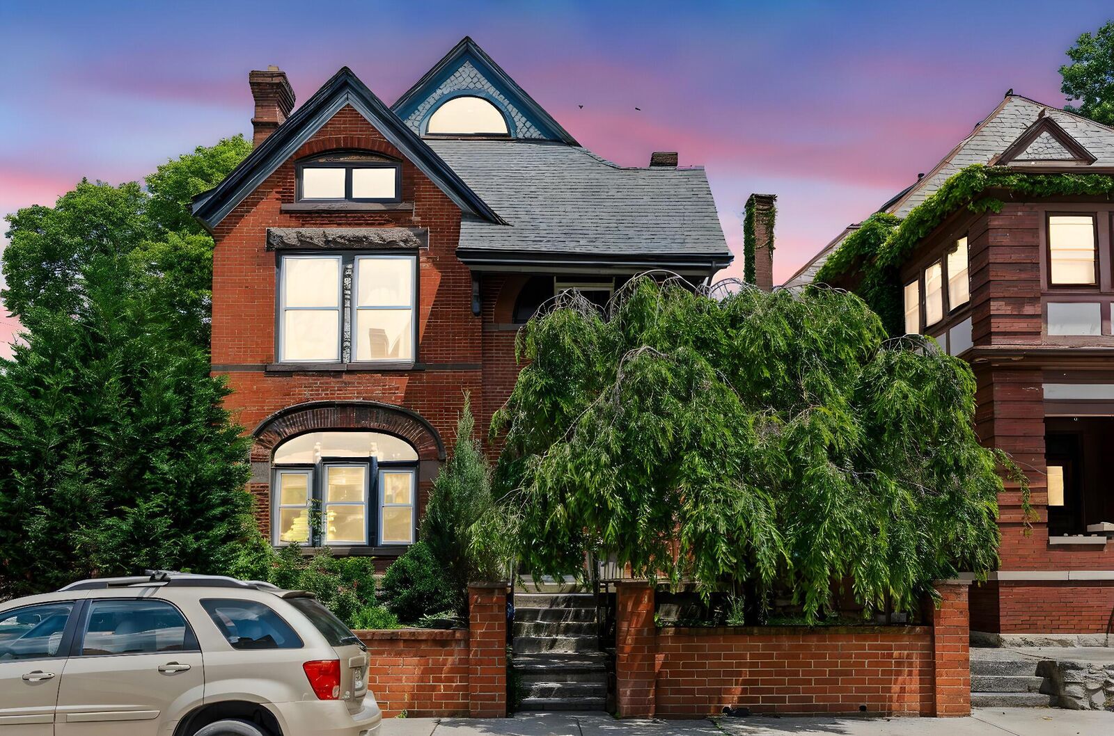 Property Photo: 726 Franklin Avenue OH 43205