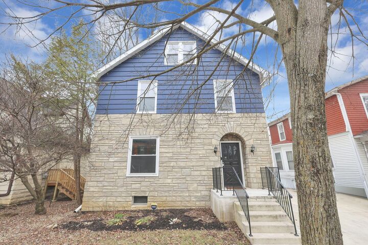 Property Photo:  115 W Central Avenue  OH 43015 