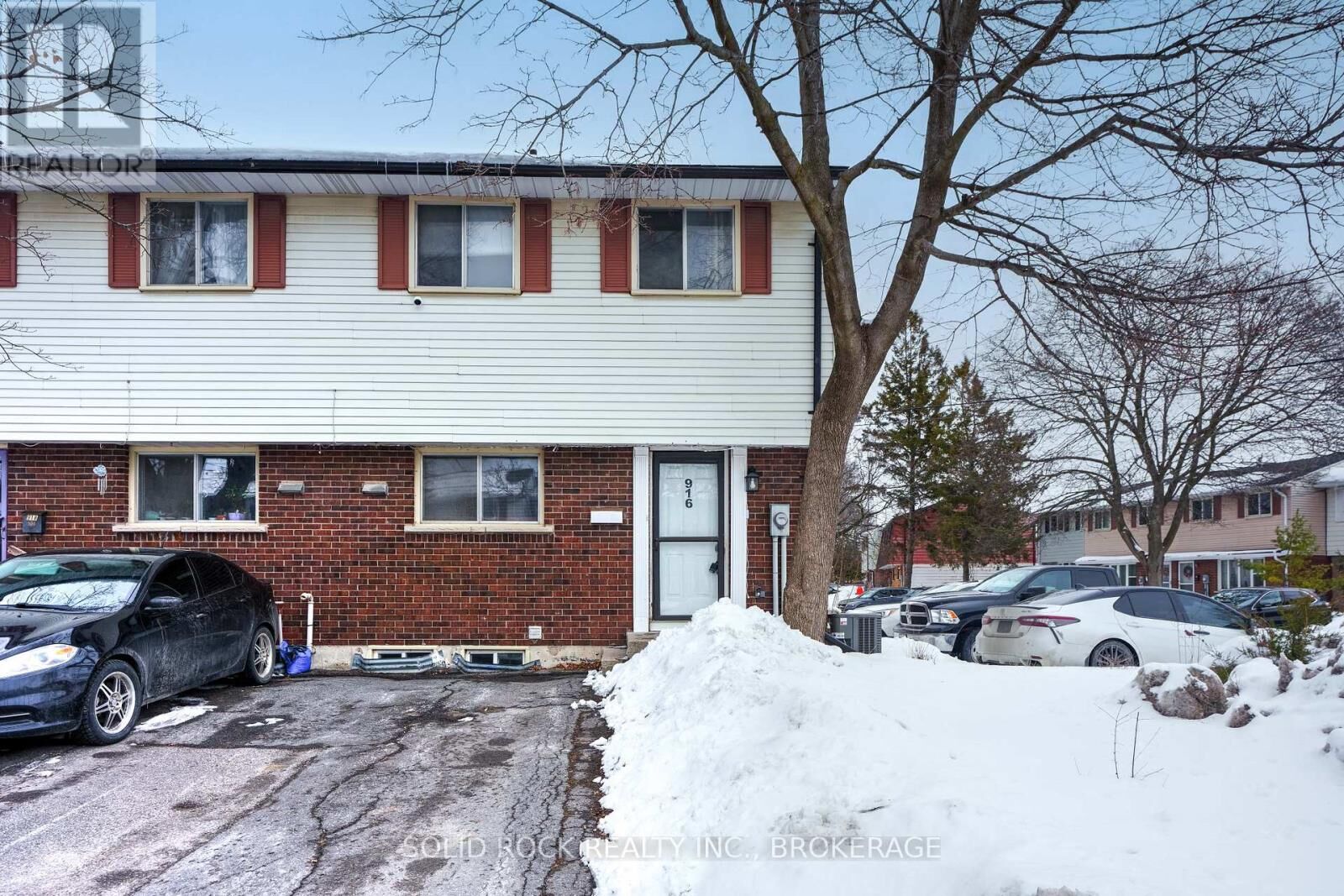 Property Photo:  916 Oakview Avenue  ON K7M 6V6 