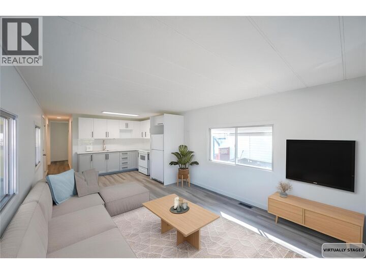 Property Photo:  197 Dauphin Avenue 14  BC V2A 3S3 