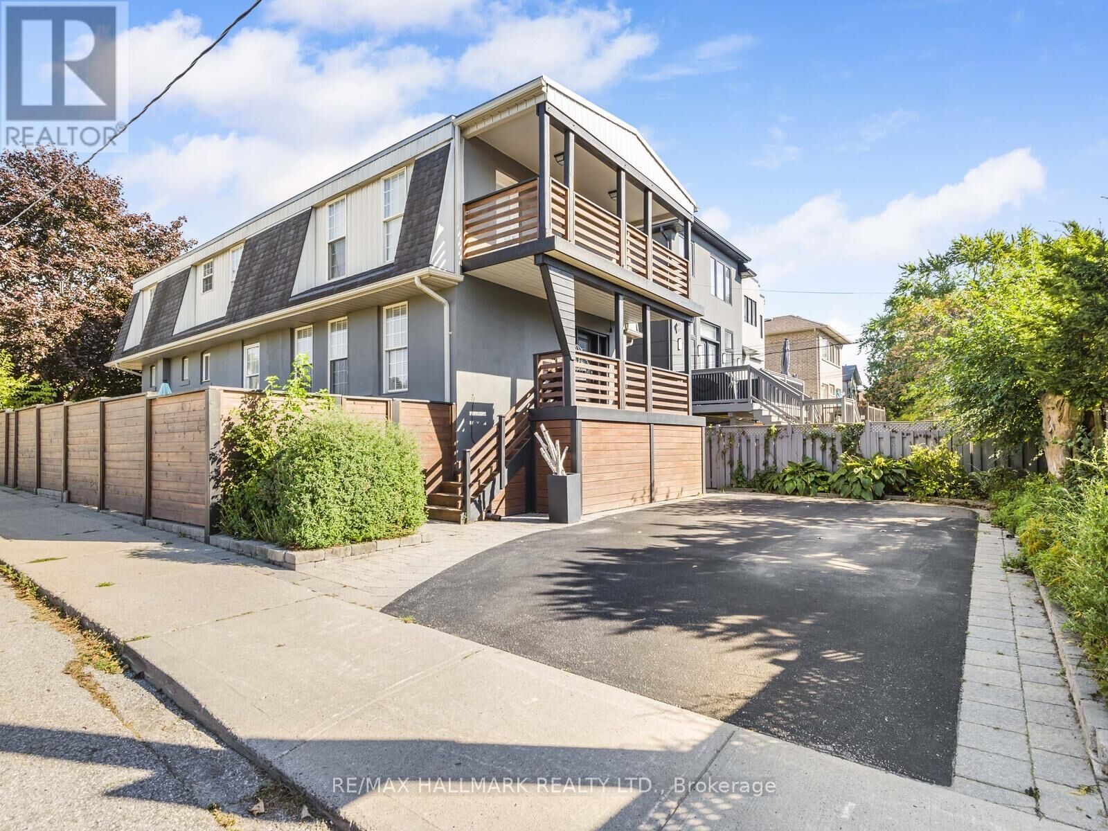 Property Photo:  90 Leroy Avenue  ON M4J 4G8 