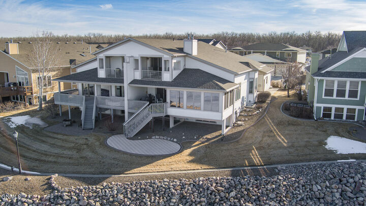 Property Photo:  1314 Bayview Court  ND 58504 