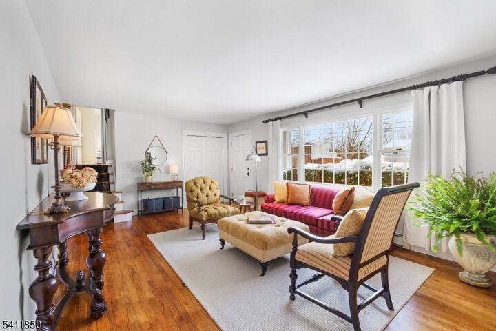 Property Photo:  8 Kice Rd  NJ 07932 