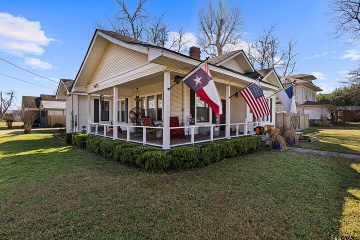 Property Photo:  217 N Montgomery St.  TX 75644 