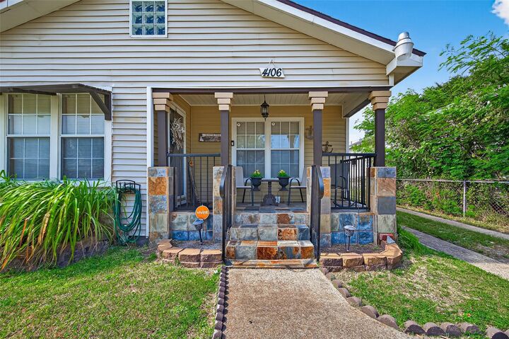 Property Photo:  4106 Ursuline Street  TX 77550 